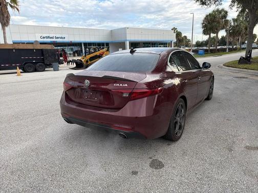 2018 Alfa Romeo Giulia Base