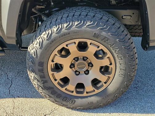 2025 Toyota Tacoma Hybrid Trailhunter