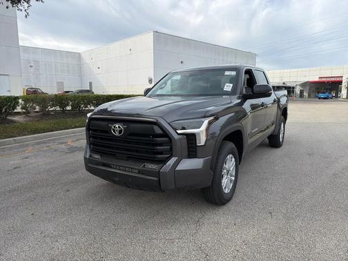 2025 Toyota Tundra SR5