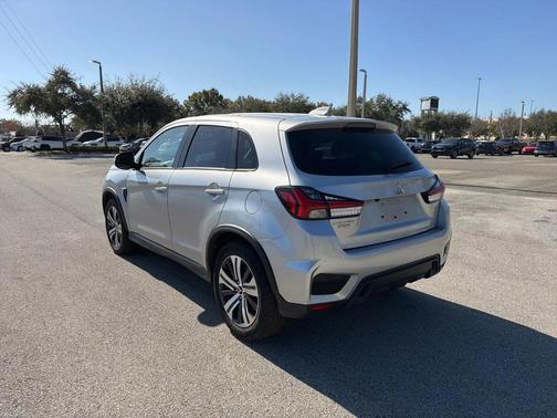 2024 Mitsubishi Outlander Sport SE