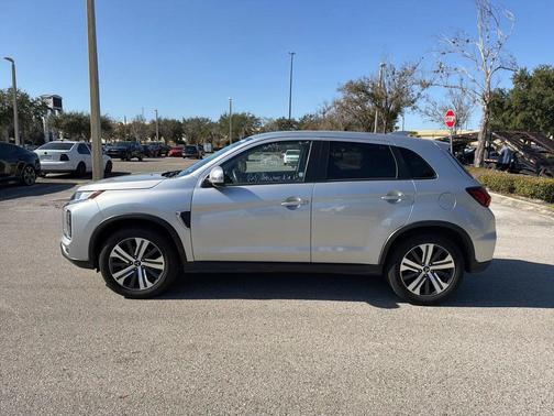 2024 Mitsubishi Outlander Sport SE
