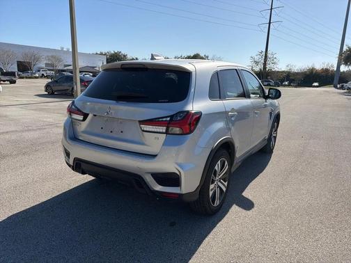 2024 Mitsubishi Outlander Sport SE