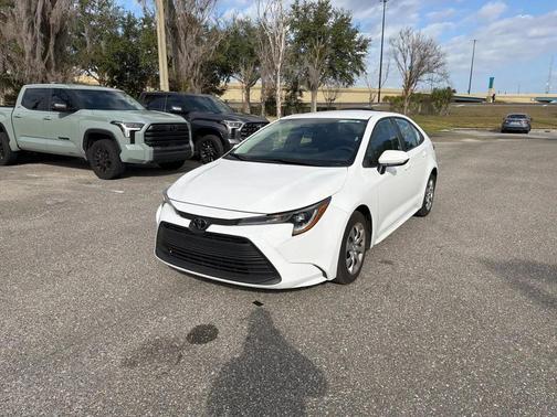 2025 Toyota Corolla LE