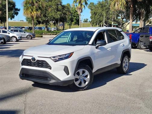 2024 Toyota RAV4 LE