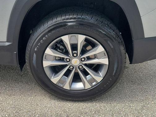Sterling Gray Metallic 2026 Chevrolet Equinox 1LT