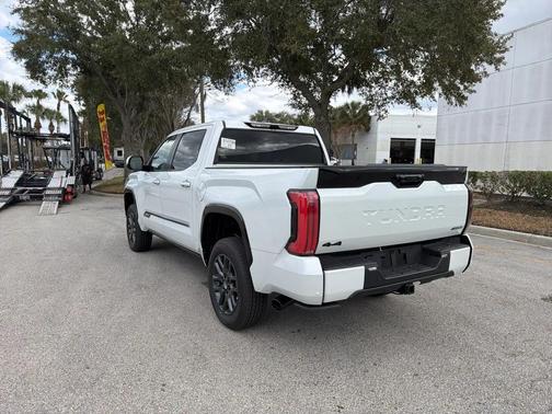 2025 Toyota Tundra Hybrid Platinum