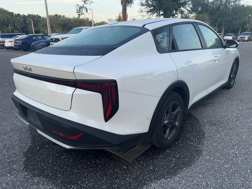 Snow White Pearl 2025 Kia K4 LXS