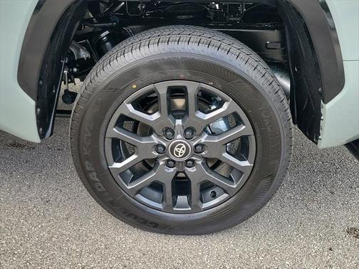 2025 Toyota Tundra Hybrid Platinum