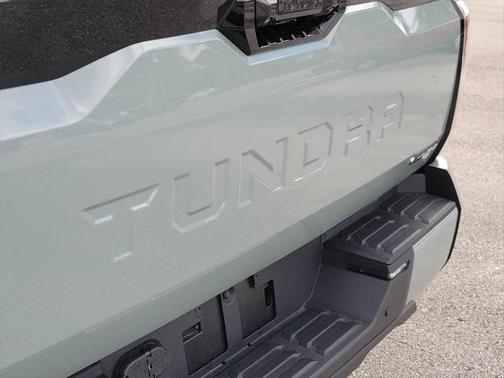 2025 Toyota Tundra Hybrid Platinum
