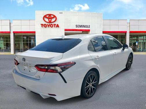 2022 Toyota Camry SE
