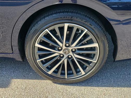 2025 Lexus ES 300h Base