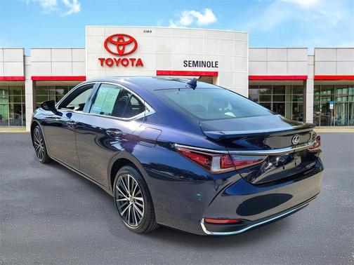 2025 Lexus ES 300h Base