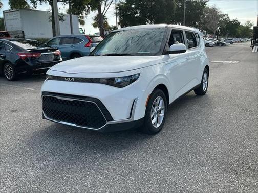 2024 Kia Soul LX