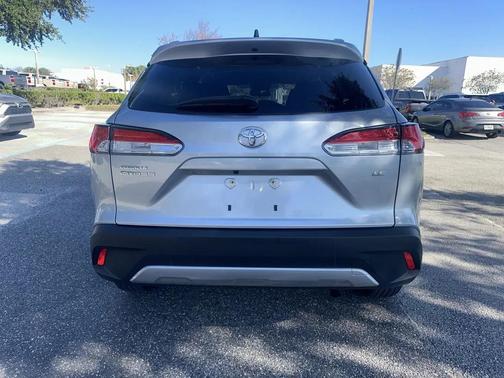 2025 Toyota Corolla Cross LE