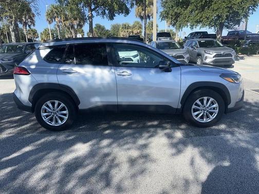 2025 Toyota Corolla Cross LE