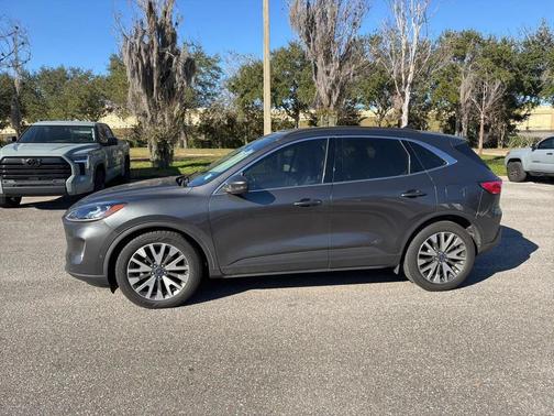 2020 Ford Escape Titanium