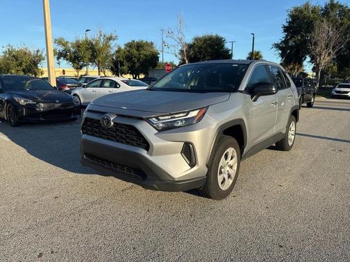 2024 Toyota RAV4 LE