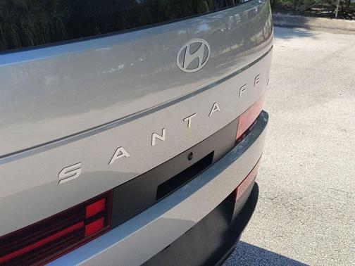 Shimmering Silver Pearl 2025 Hyundai SANTA FE SEL 2.4