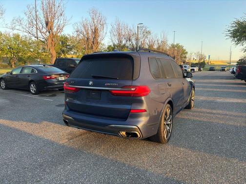 Phytonic Blue Metallic 2020 BMW X7 M50i