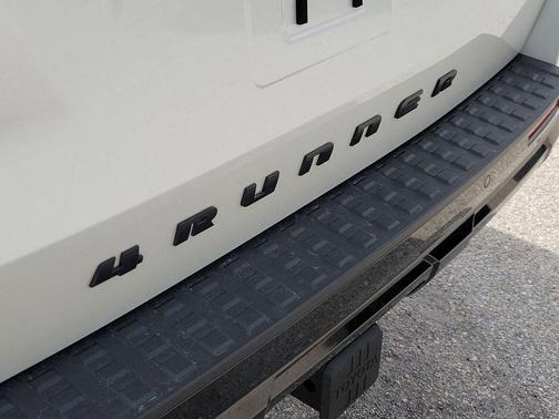 Wind Chill Pearl 2026 Toyota 4Runner TRD Sport Premium
