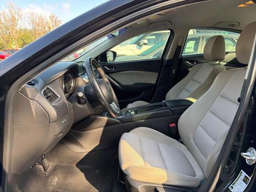 2016 Mazda Mazda6 i Sport