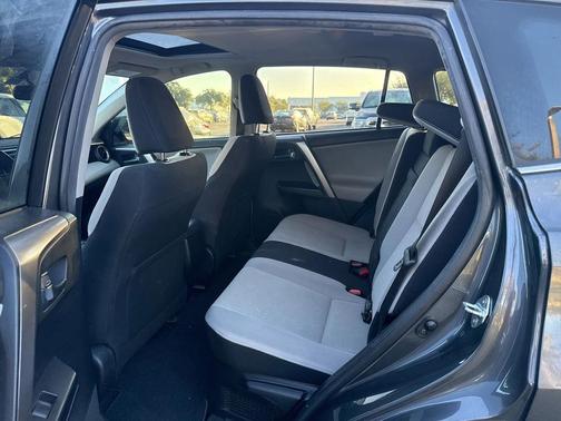 2016 Toyota RAV4 Hybrid XLE