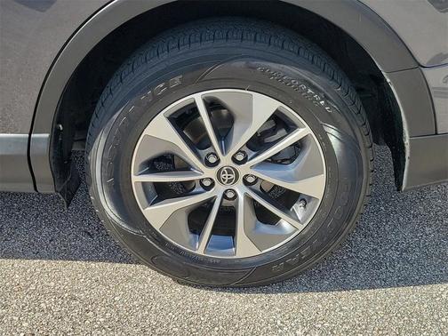 2016 Toyota RAV4 Hybrid XLE