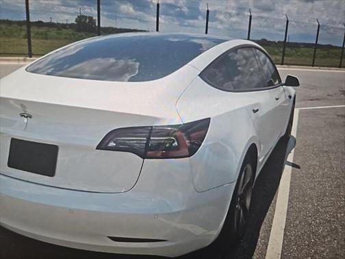 2022 Tesla Model 3 Standard Range