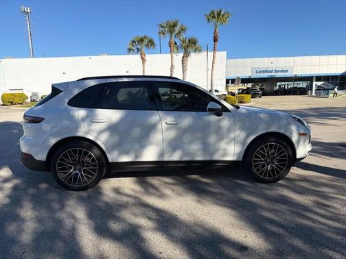 2021 Porsche Cayenne Cayenne