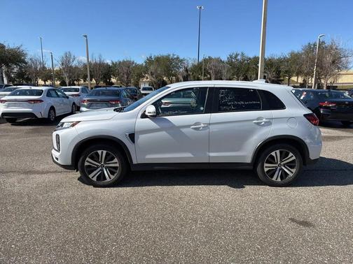 2024 Mitsubishi Outlander Sport SE