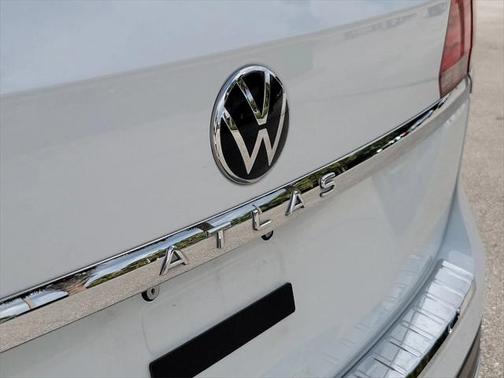 2022 Volkswagen Atlas 3.6L SE w/Technology