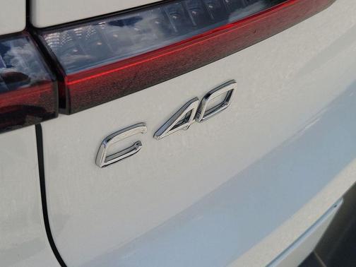 Crystal White Metallic 2023 Volvo C40 Recharge Pure Electric Twin Ultimate