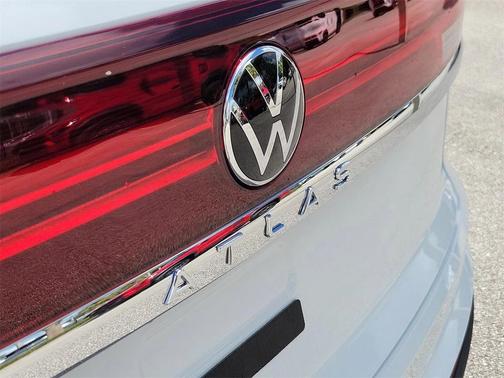 2025 Volkswagen Atlas Cross Sport 2.0T SE