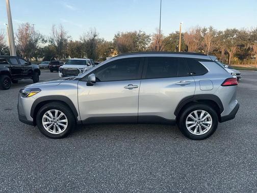 2023 Toyota Corolla Cross LE