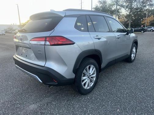 2023 Toyota Corolla Cross LE