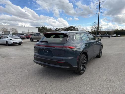 2025 Toyota Crown Signia Limited