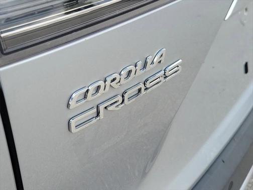 2022 Toyota Corolla Cross XLE