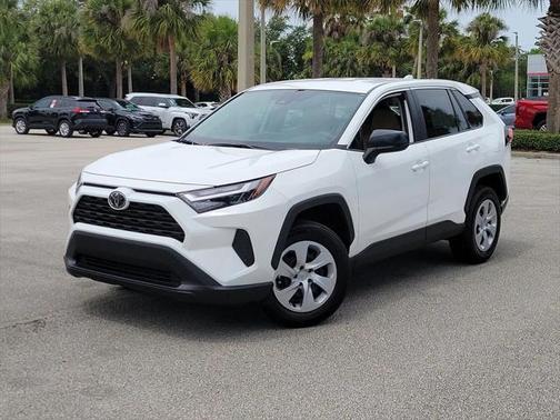 2025 Toyota RAV4 LE