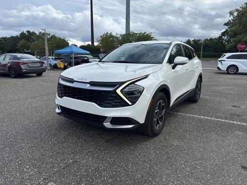 2024 Kia Sportage LX