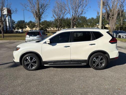 2017 Nissan Rogue SL