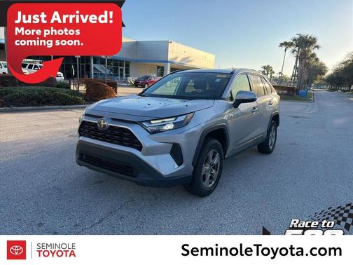 2022 Toyota RAV4 XLE