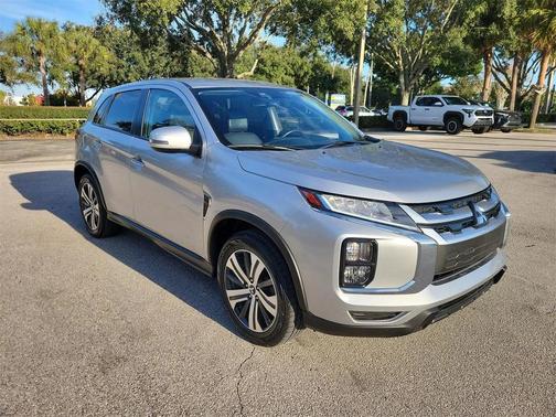 2023 Mitsubishi Outlander Sport SE