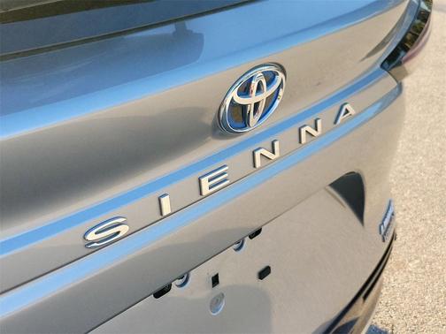 2024 Toyota Sienna Limited