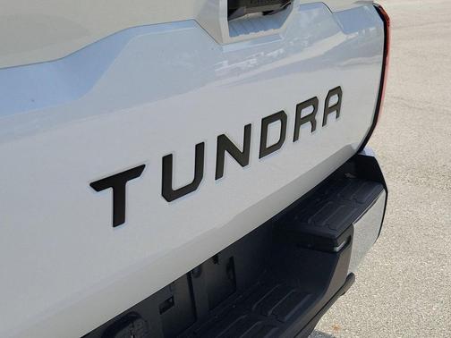 Ice Cap 2026 Toyota Tundra SR5
