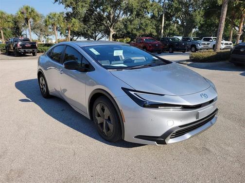 2026 Toyota Prius Plug-In Hybrid SE