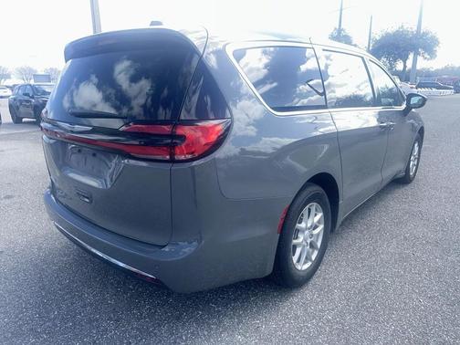 2025 Chrysler Pacifica L