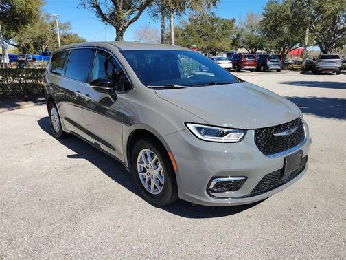 2025 Chrysler Pacifica L