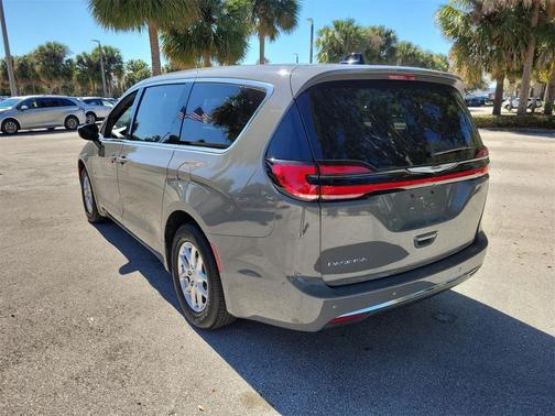 2025 Chrysler Pacifica L