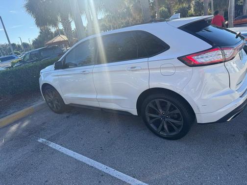 2016 Ford Edge Sport