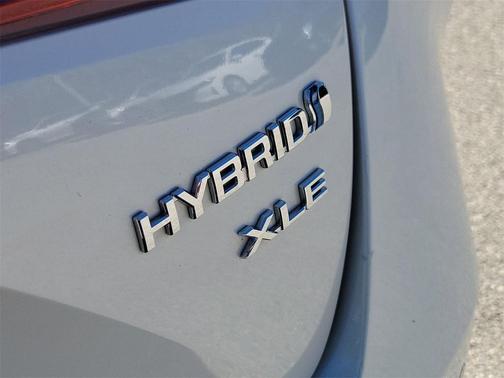 2020 Toyota Prius XLE
